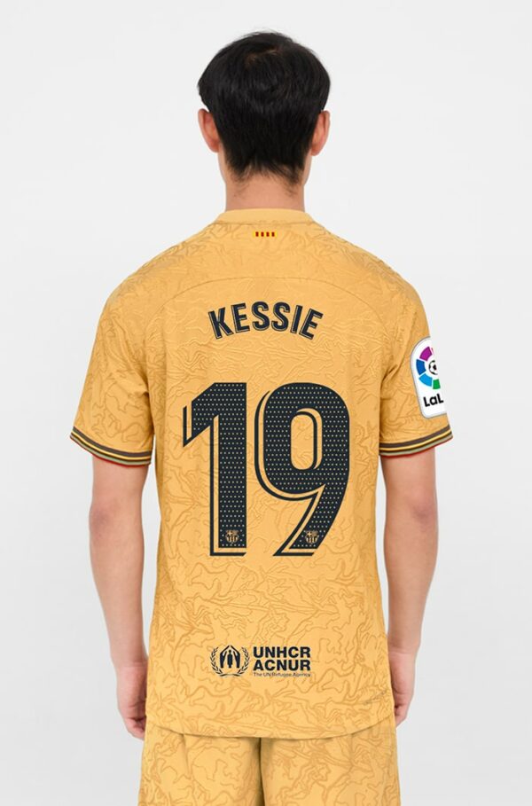 MAILLOT FC BARCELONE EXTERIEUR 2022-23 KESSIE